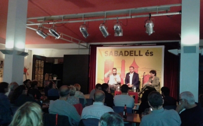 En un acte electoral que ERC ha convocat a l'Espai Àgora, Garcia ha donat suport explícit a l'alcaldable republicà, Juli Fernàndez | Marc Serrano i Òssul